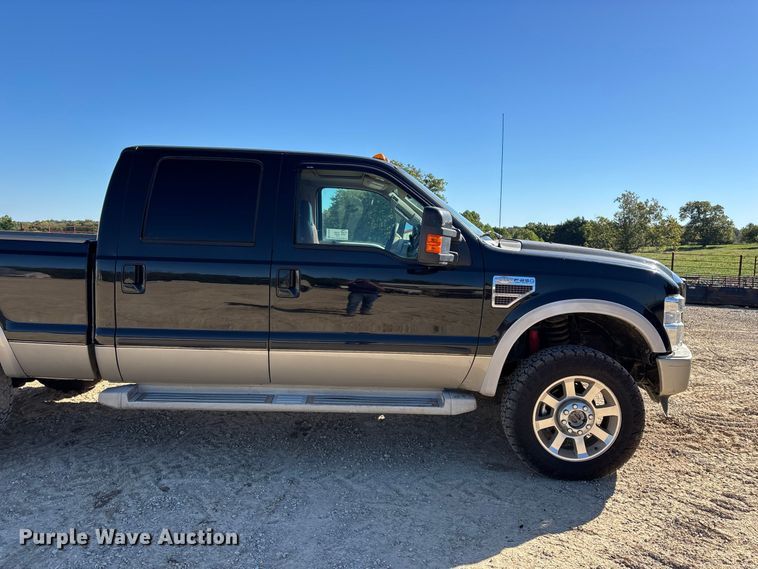 image for item FG0766 2010 Ford F250 Super Duty King Ranch Crew Cab pickup truck