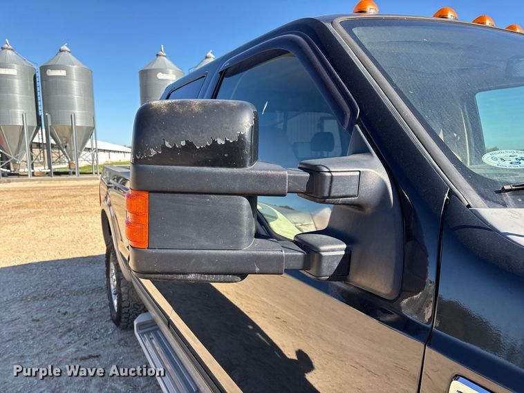 image for item FG0766 2010 Ford F250 Super Duty King Ranch Crew Cab pickup truck