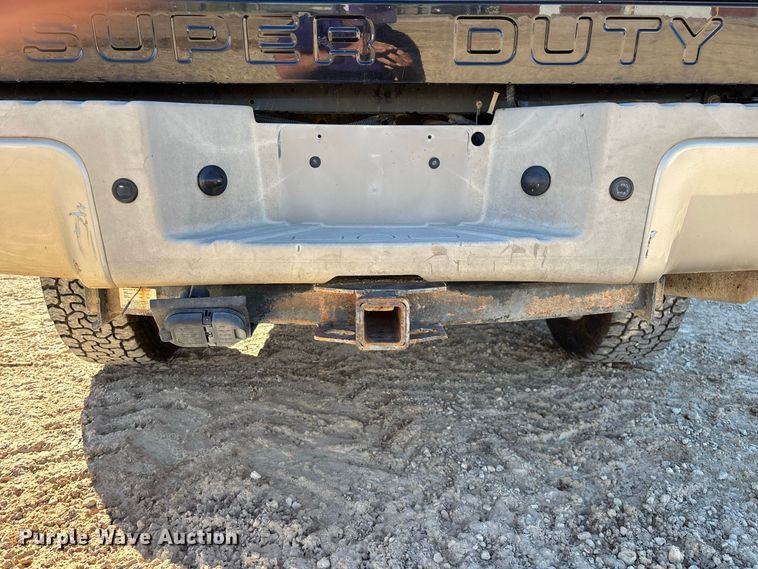 image for item FG0766 2010 Ford F250 Super Duty King Ranch Crew Cab pickup truck