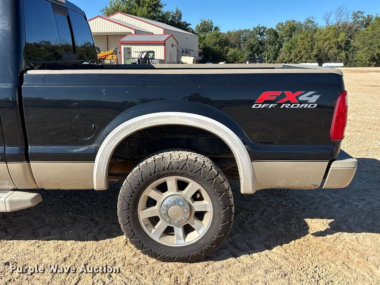 image for item FG0766 2010 Ford F250 Super Duty King Ranch Crew Cab pickup truck