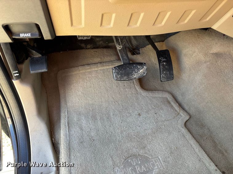 image for item FG0766 2010 Ford F250 Super Duty King Ranch Crew Cab pickup truck