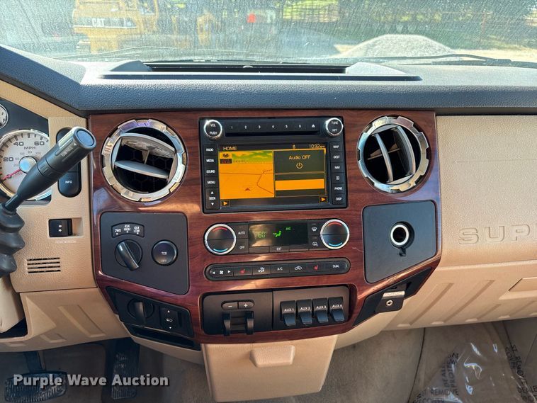 image for item FG0766 2010 Ford F250 Super Duty King Ranch Crew Cab pickup truck