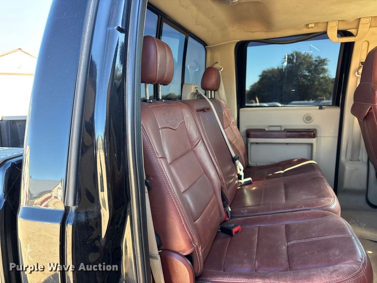 image for item FG0766 2010 Ford F250 Super Duty King Ranch Crew Cab pickup truck
