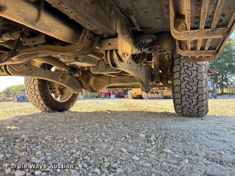 image for item FG0766 2010 Ford F250 Super Duty King Ranch Crew Cab pickup truck