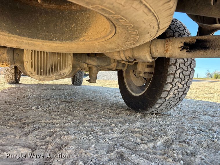 image for item FG0766 2010 Ford F250 Super Duty King Ranch Crew Cab pickup truck