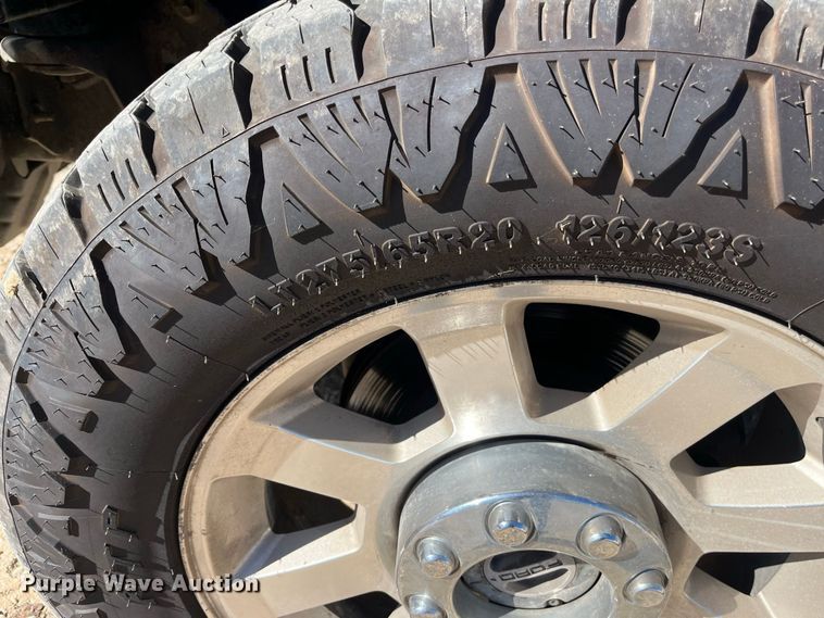image for item FG0766 2010 Ford F250 Super Duty King Ranch Crew Cab pickup truck