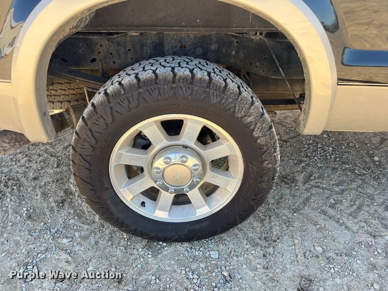 image for item FG0766 2010 Ford F250 Super Duty King Ranch Crew Cab pickup truck