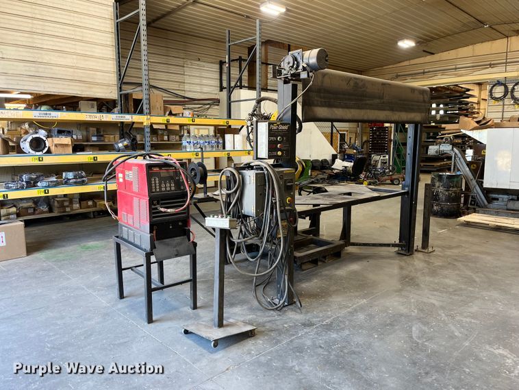 image for item FG0768 Fanuc Robot Arc Mate 100 i robotic welder