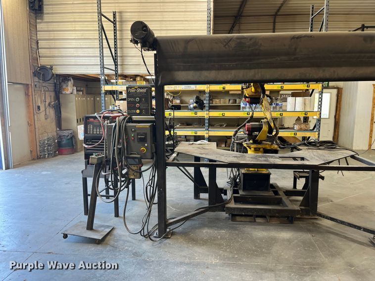 image for item FG0768 Fanuc Robot Arc Mate 100 i robotic welder