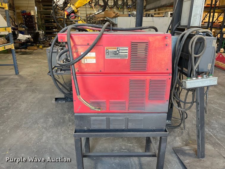 image for item FG0768 Fanuc Robot Arc Mate 100 i robotic welder