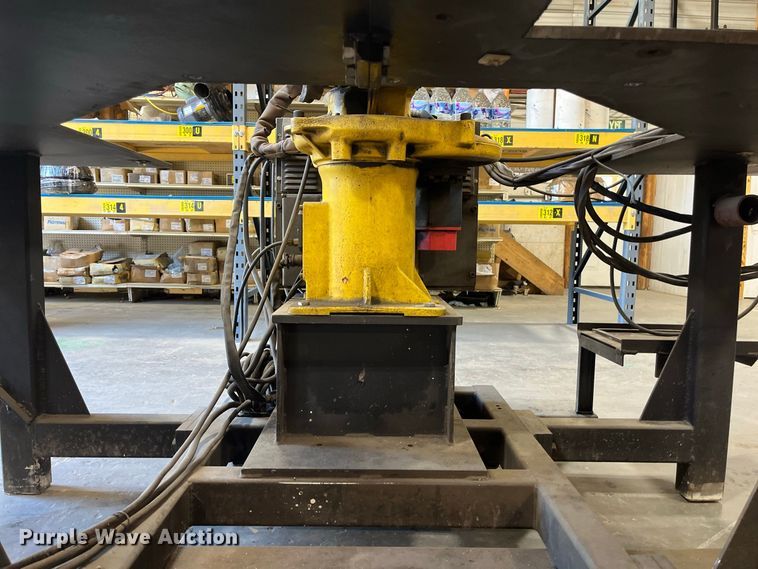 image for item FG0768 Fanuc Robot Arc Mate 100 i robotic welder