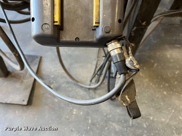 image for item FG0768 Fanuc Robot Arc Mate 100 i robotic welder
