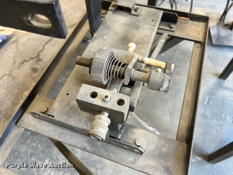 image for item FG0768 Fanuc Robot Arc Mate 100 i robotic welder