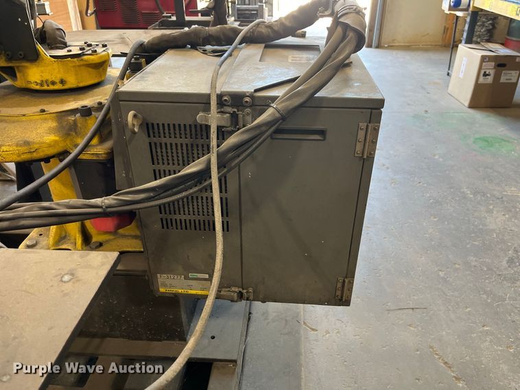 image for item FG0768 Fanuc Robot Arc Mate 100 i robotic welder