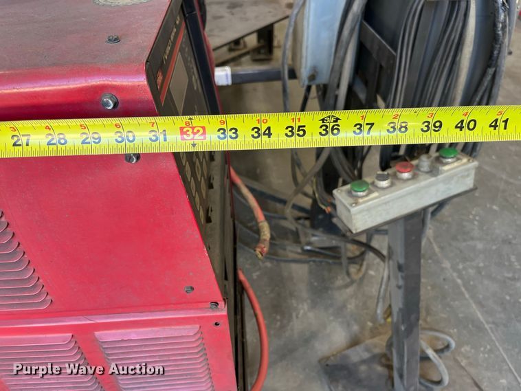 image for item FG0768 Fanuc Robot Arc Mate 100 i robotic welder