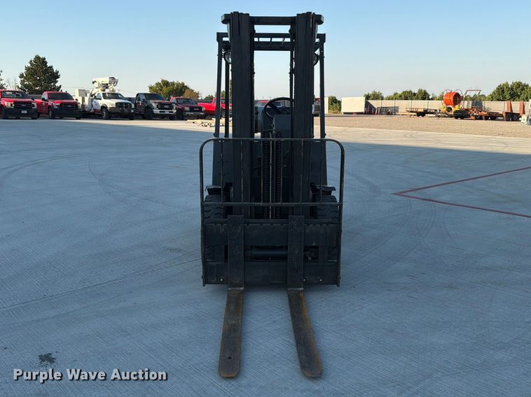 image for item FG0785 Yale GLP060TENUAE086 forklift