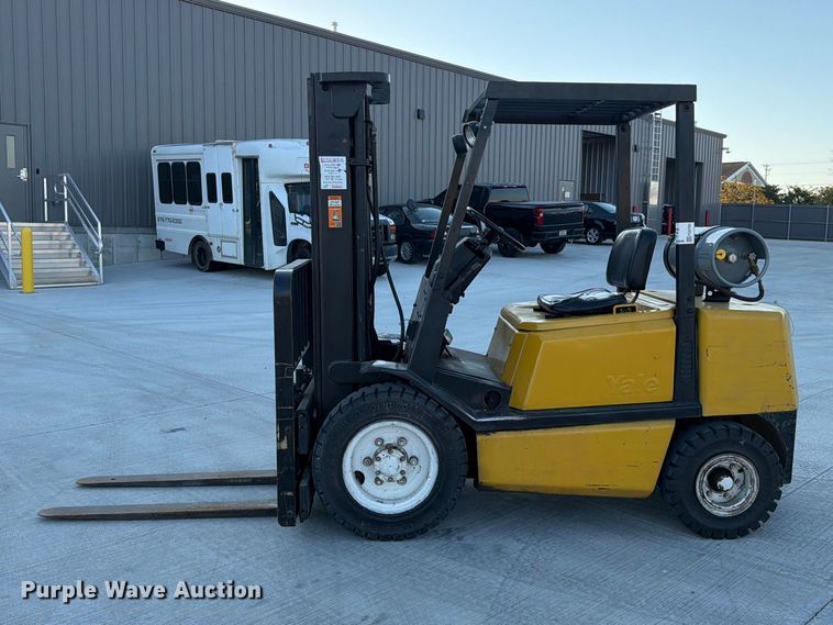 image for item FG0785 Yale GLP060TENUAE086 forklift