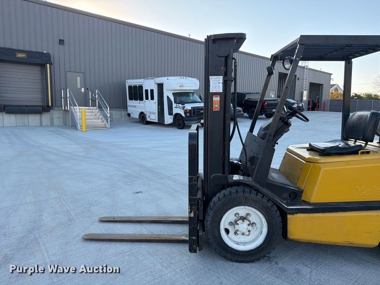 image for item FG0785 Yale GLP060TENUAE086 forklift