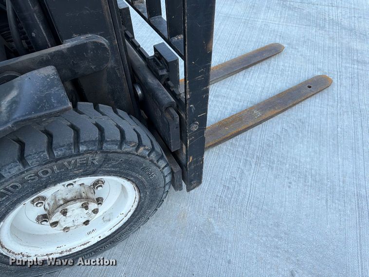 image for item FG0785 Yale GLP060TENUAE086 forklift