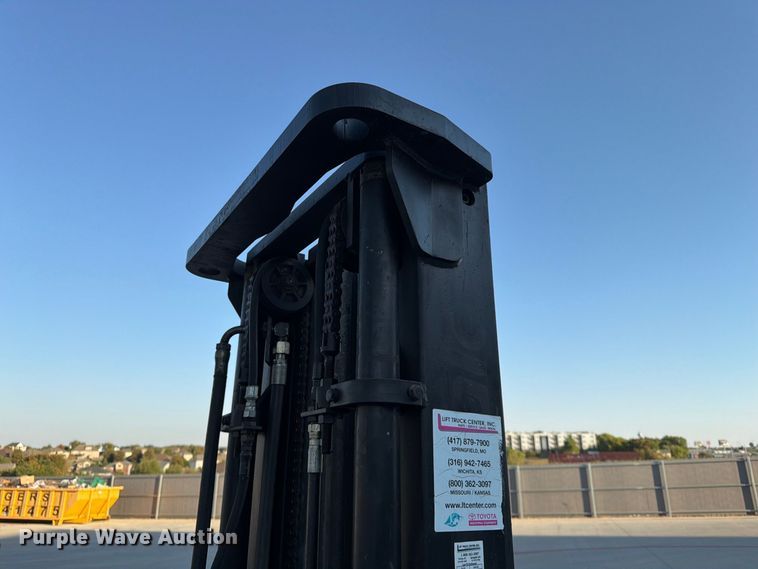 image for item FG0785 Yale GLP060TENUAE086 forklift