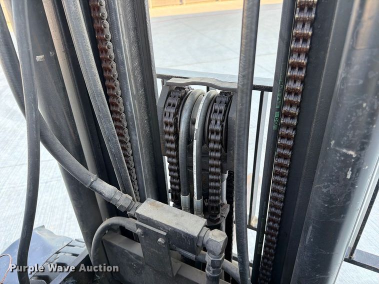 image for item FG0785 Yale GLP060TENUAE086 forklift