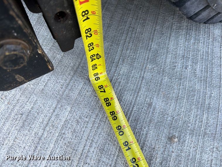 image for item FG0785 Yale GLP060TENUAE086 forklift