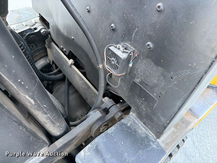 image for item FG0785 Yale GLP060TENUAE086 forklift