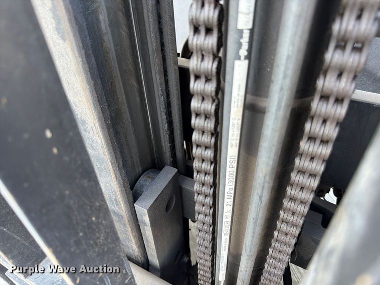image for item FG0785 Yale GLP060TENUAE086 forklift