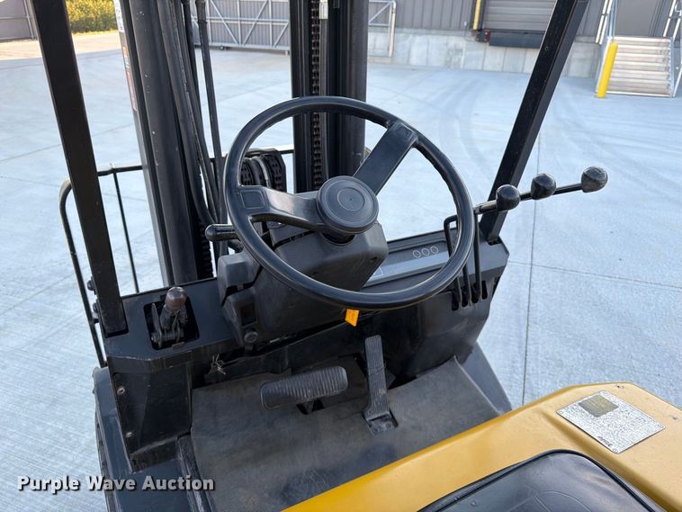 image for item FG0785 Yale GLP060TENUAE086 forklift