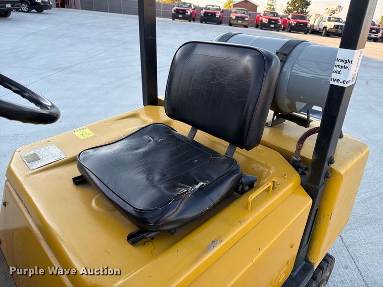 image for item FG0785 Yale GLP060TENUAE086 forklift