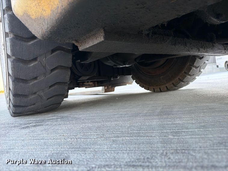image for item FG0785 Yale GLP060TENUAE086 forklift