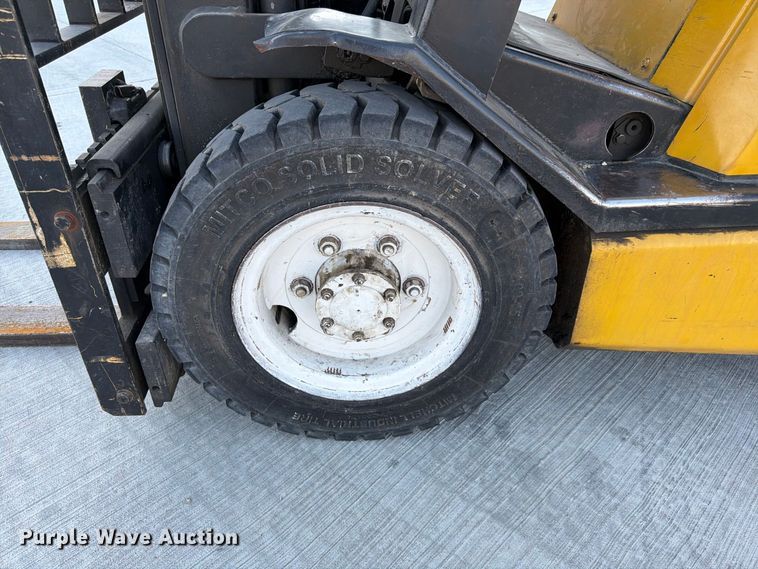image for item FG0785 Yale GLP060TENUAE086 forklift