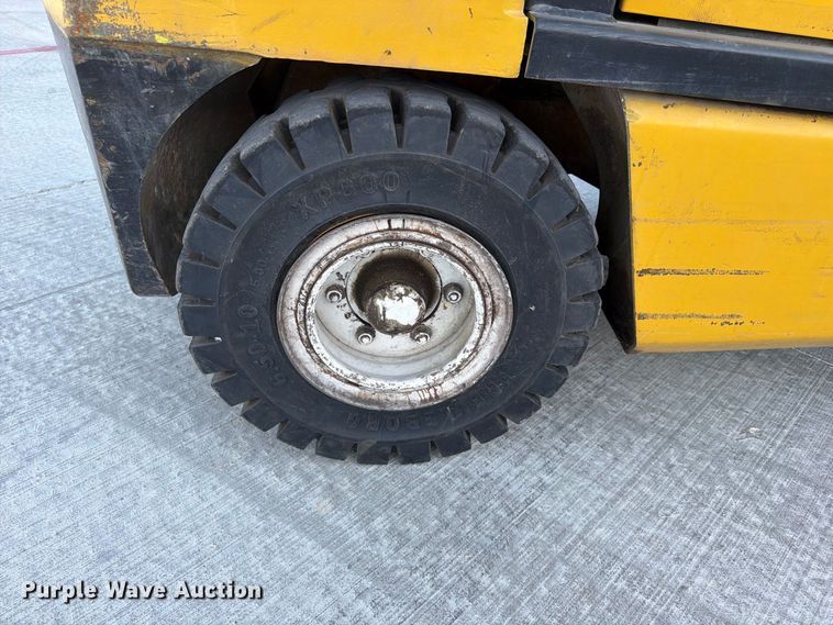 image for item FG0785 Yale GLP060TENUAE086 forklift