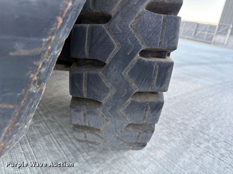 image for item FG0785 Yale GLP060TENUAE086 forklift