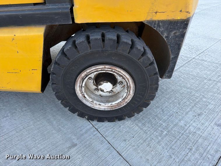 image for item FG0785 Yale GLP060TENUAE086 forklift