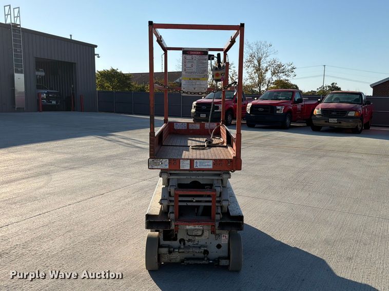 image for item FG0786 1997 Skyjack SJM 3219 scissor lift