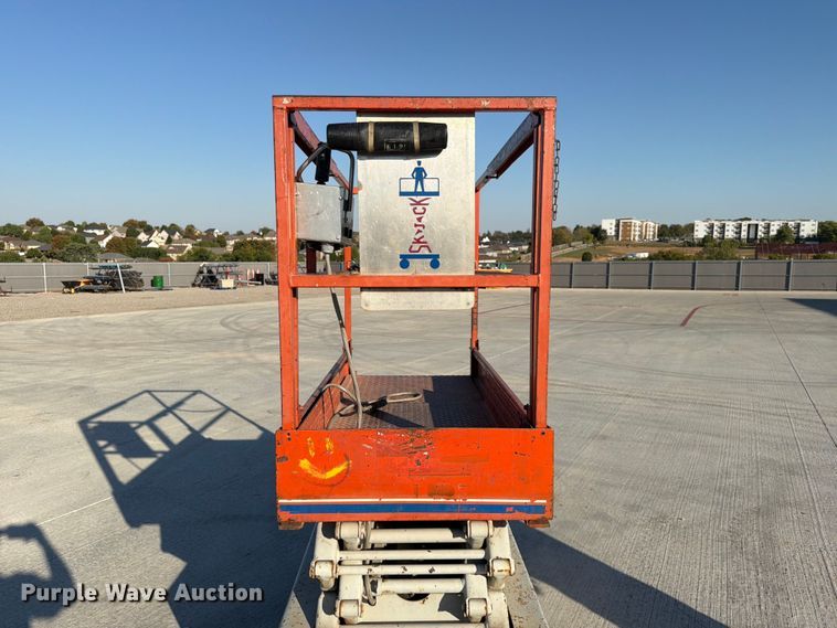 image for item FG0786 1997 Skyjack SJM 3219 scissor lift