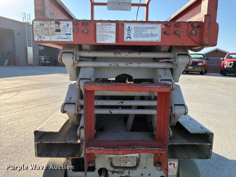 image for item FG0786 1997 Skyjack SJM 3219 scissor lift