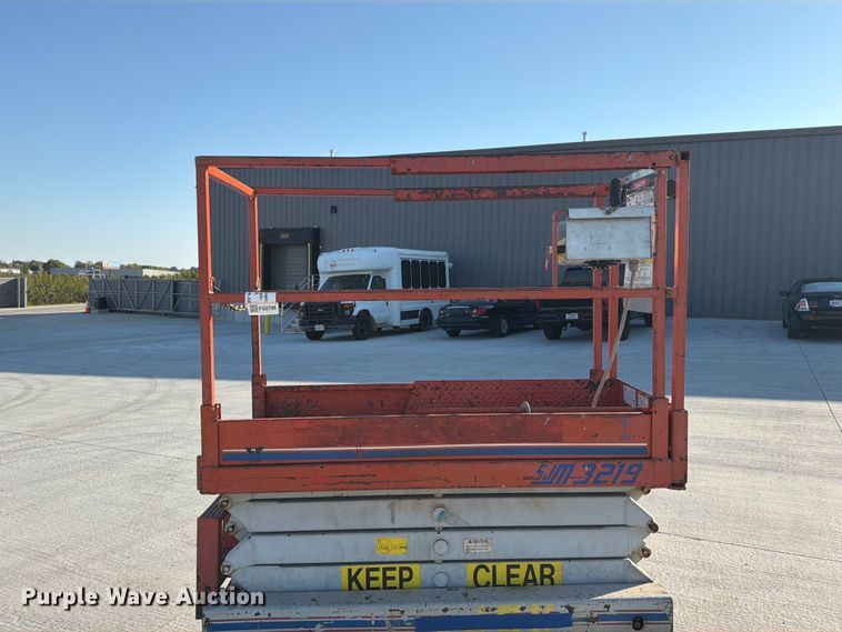 image for item FG0786 1997 Skyjack SJM 3219 scissor lift