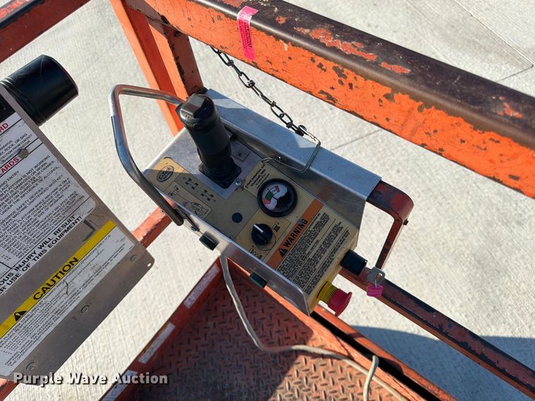 image for item FG0786 1997 Skyjack SJM 3219 scissor lift