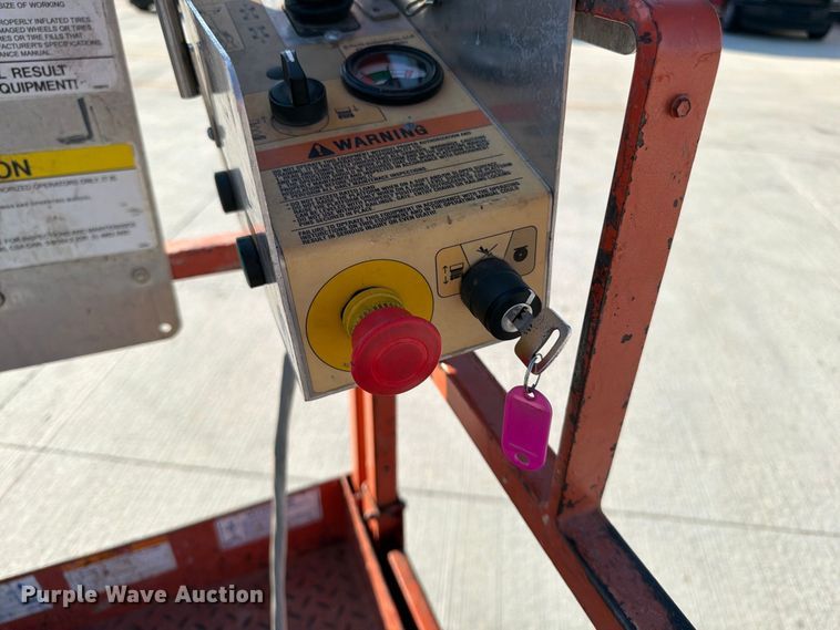 image for item FG0786 1997 Skyjack SJM 3219 scissor lift