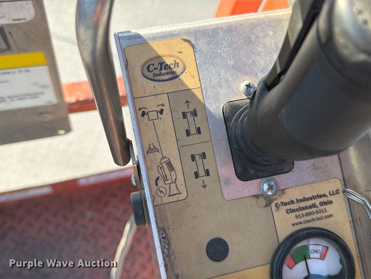 image for item FG0786 1997 Skyjack SJM 3219 scissor lift