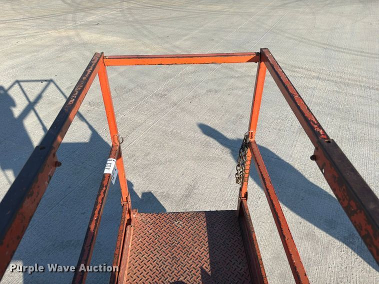 image for item FG0786 1997 Skyjack SJM 3219 scissor lift
