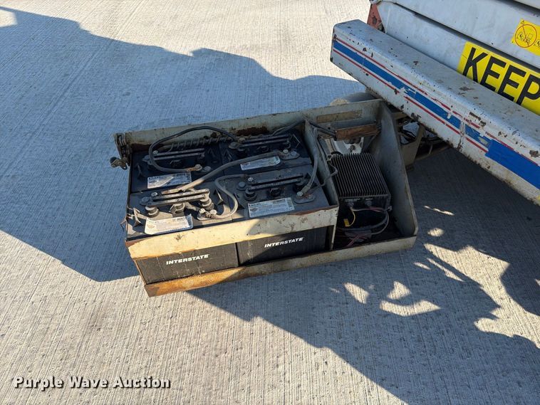 image for item FG0786 1997 Skyjack SJM 3219 scissor lift