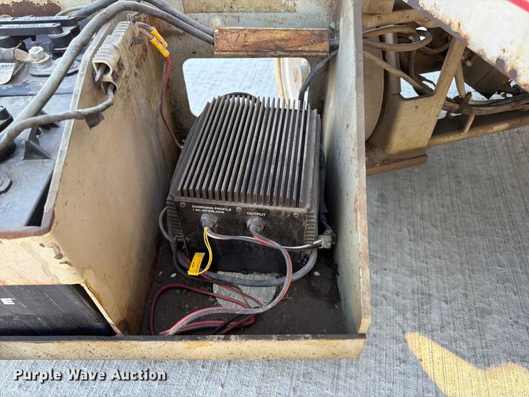 image for item FG0786 1997 Skyjack SJM 3219 scissor lift