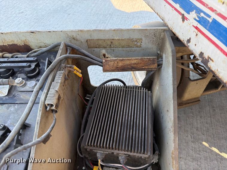 image for item FG0786 1997 Skyjack SJM 3219 scissor lift
