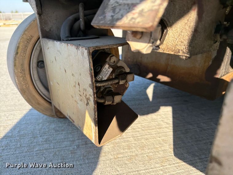 image for item FG0786 1997 Skyjack SJM 3219 scissor lift