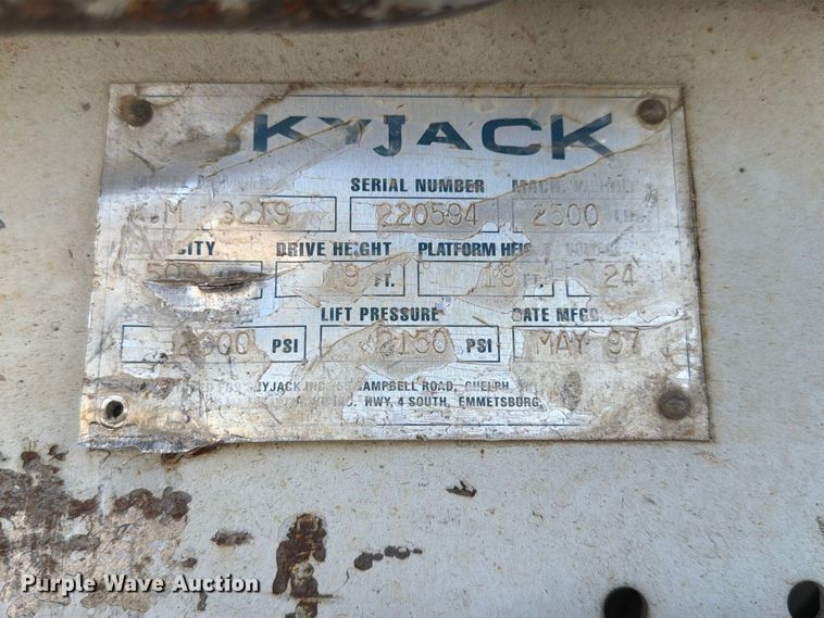 image for item FG0786 1997 Skyjack SJM 3219 scissor lift