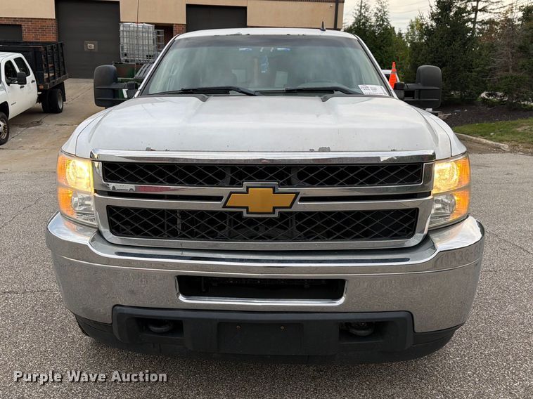 image for item FG3032 2013 Chevrolet Silverado 2500HD Ext. Cab pickup truck