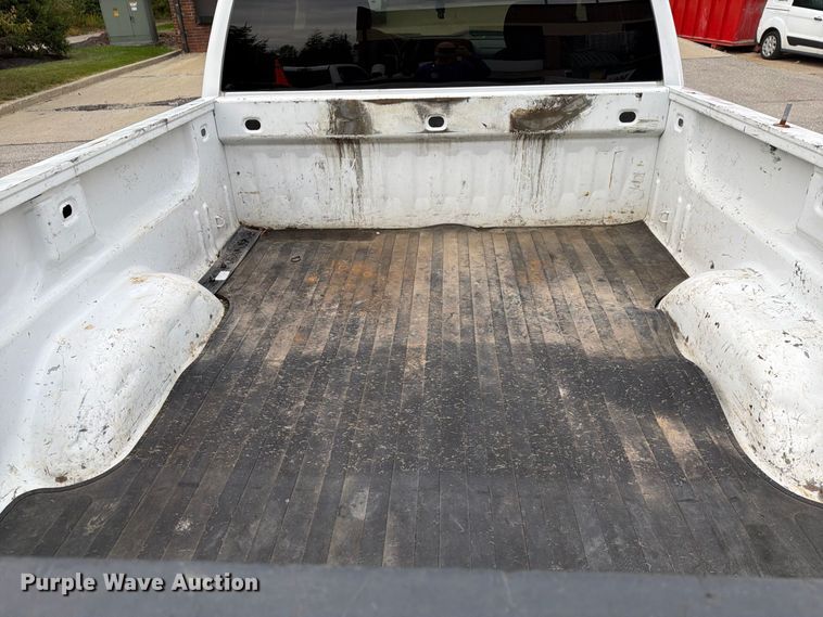 image for item FG3032 2013 Chevrolet Silverado 2500HD Ext. Cab pickup truck